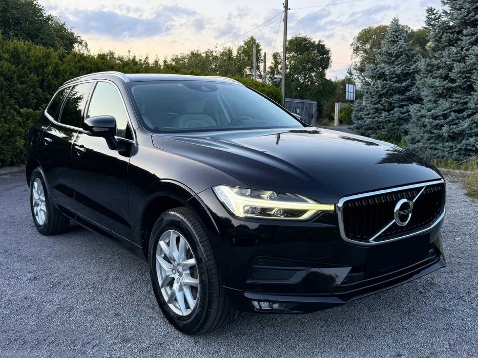 Volvo XC 60 D4 AWD Momentum      2018