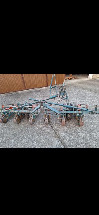 Siewnik precyzyjny punktowy do warzyw ziół Buraczka Stanhay S870 6cio