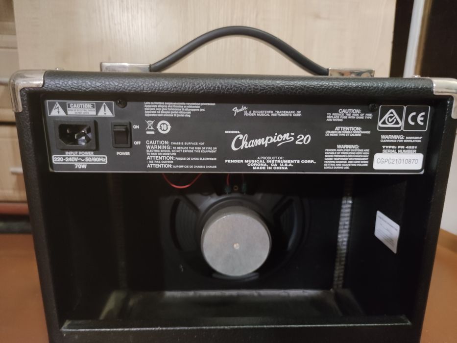 Комбопідсилювач Fender Champion 20