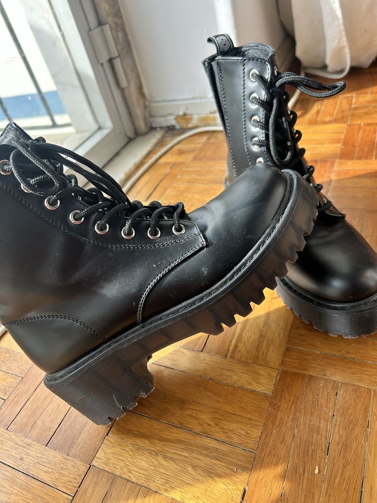 Botas estilo militar 37
