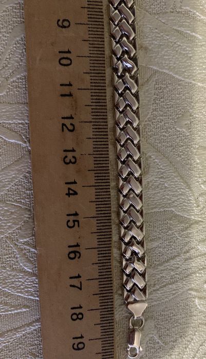 Серебряный браслет .