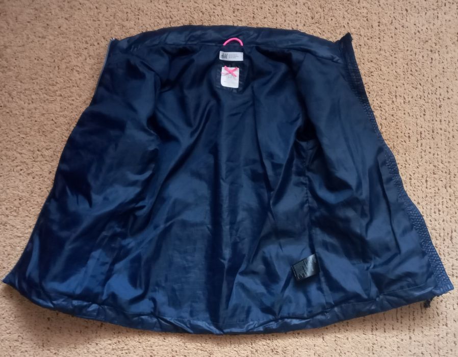 Деми куртка H&M на девочку 9-10 лет,р.140