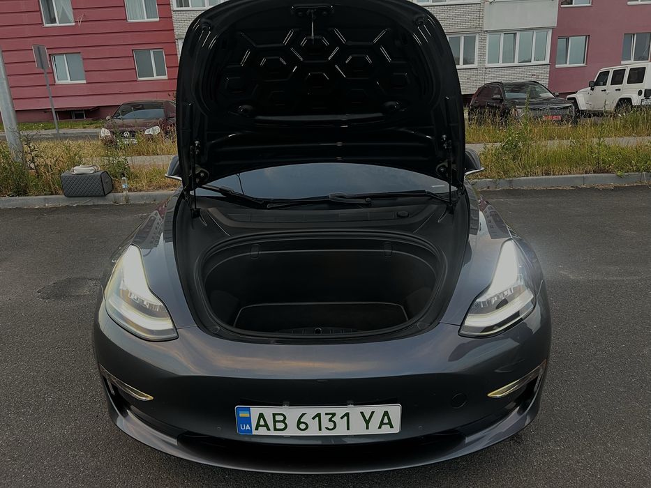 Продам Tesla Model 3
