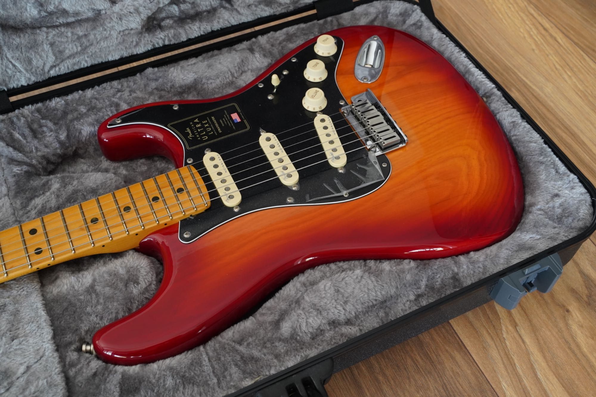 Fender American Ultra Luxe Stratocaster MN, Plasma Burst JAK NOWY