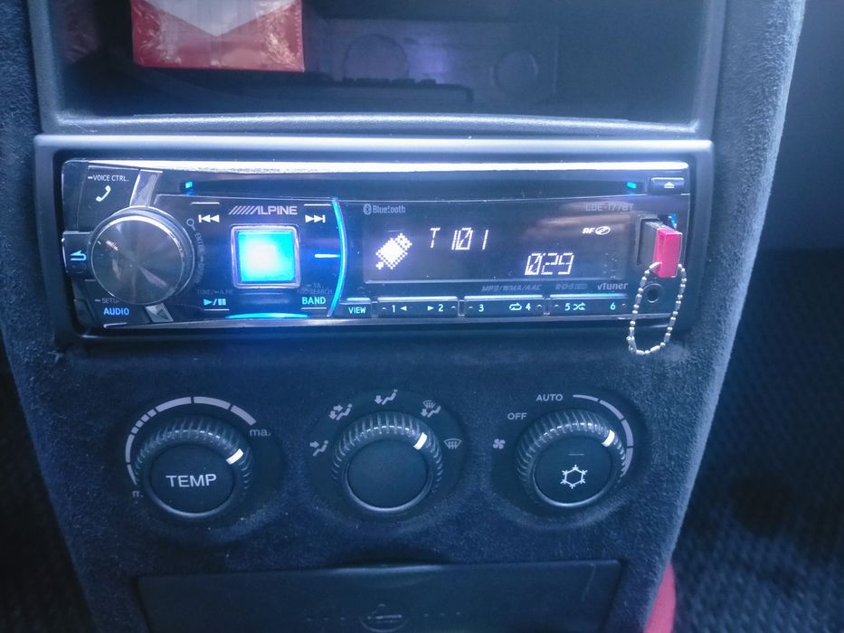 Магнитола alpine CDE-177BT процессор с блютузом