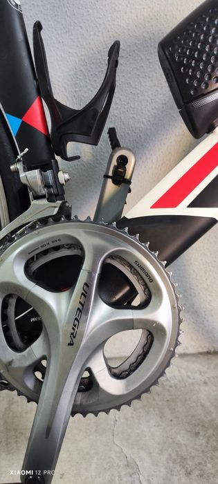 Bicicleta Cube aero ciclismo