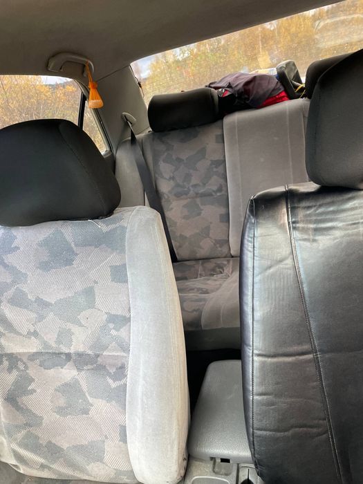 Продам мітсубіші карізму 1997р