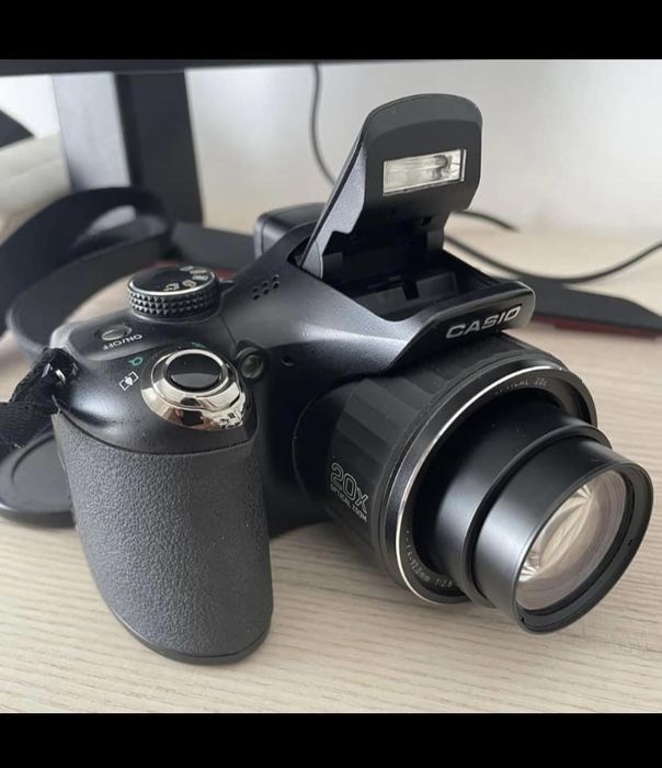 Câmara fotográfica Fujifilm finepix s1500 e Casio exilim ex-fh20