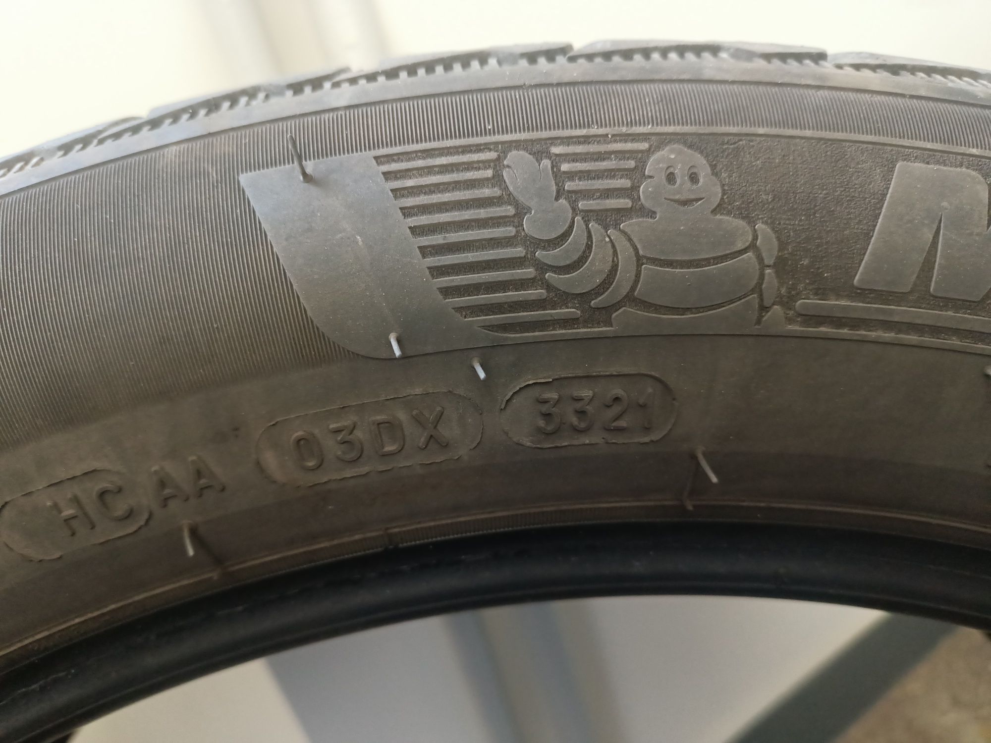 Opony zimowe Michelin 255x45x20