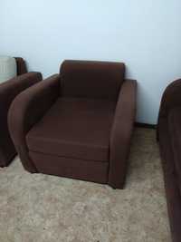 Fotel brązowy duży