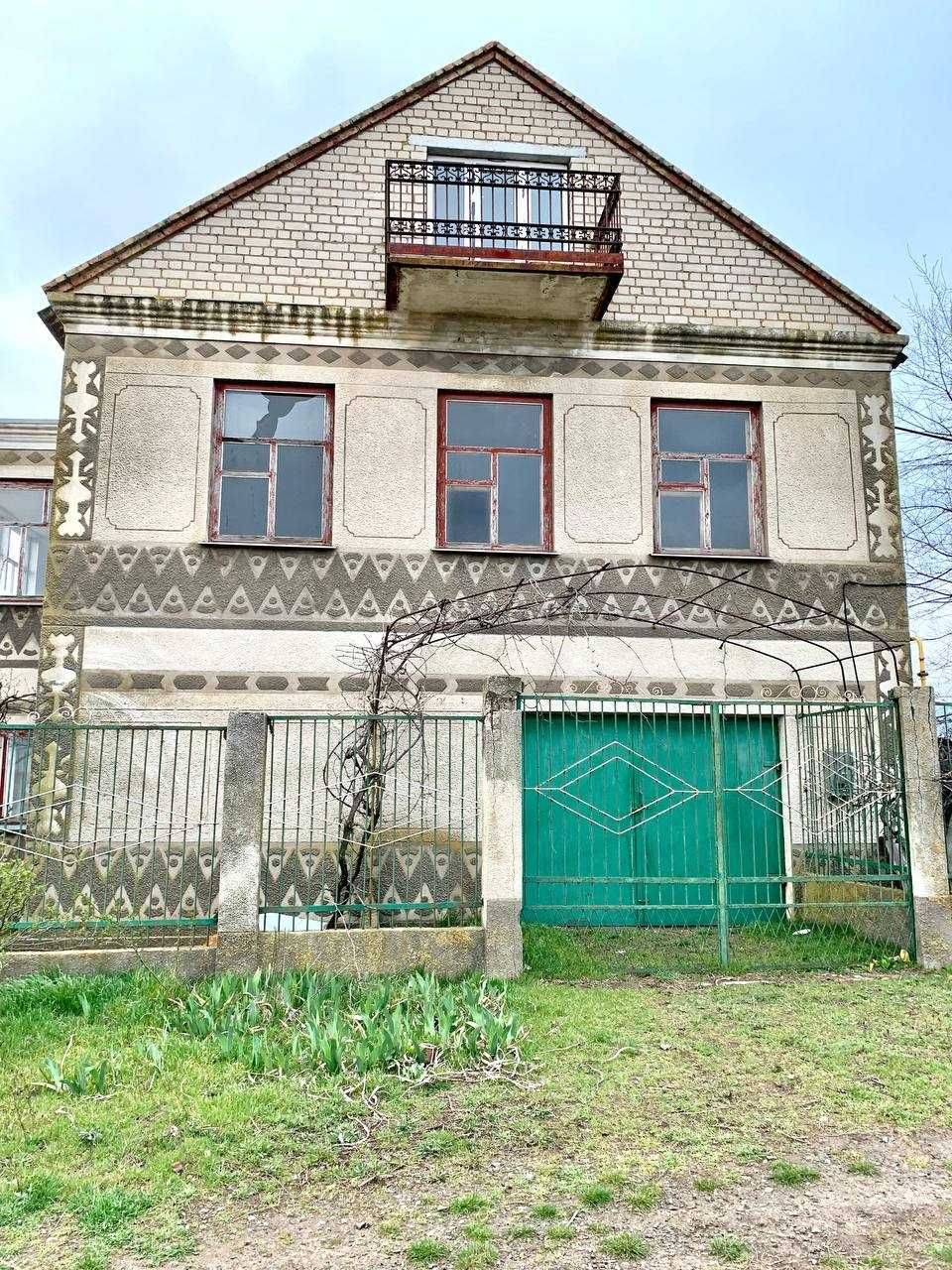 Продам двухэтажный дом в Баловном