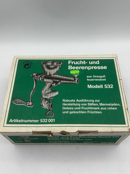 Ręczna maszynka prasa do owoców dżemu ketchupowi.