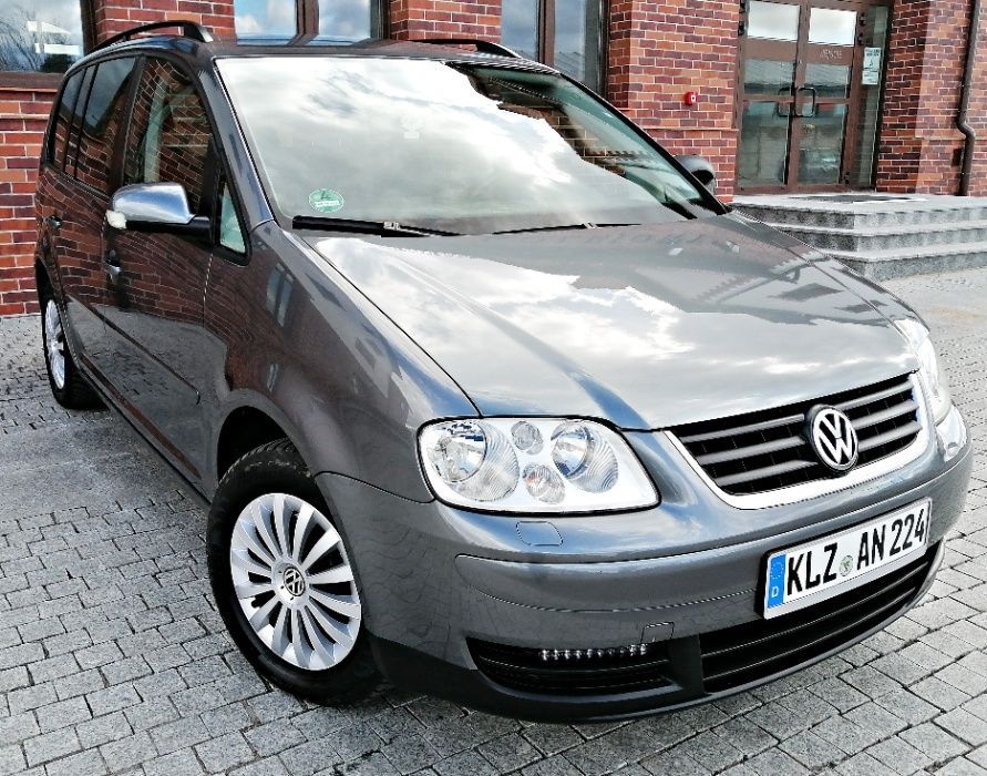 Volkswagen Touran ,Свіжопригнана.