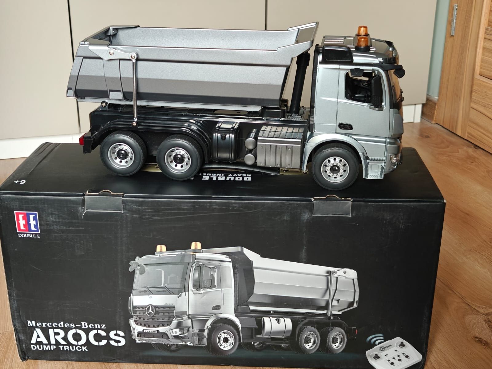 Wywrotka Arocs Rc