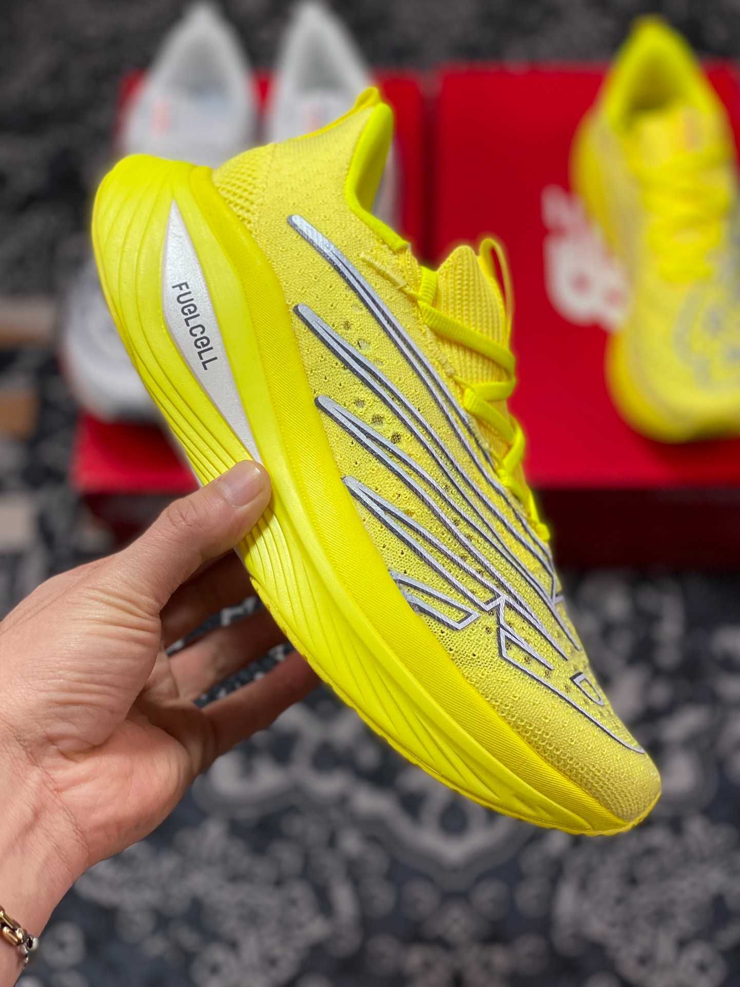 New Balance FuelCell SC Elite V3″YellowWhite”MRLCELCP3