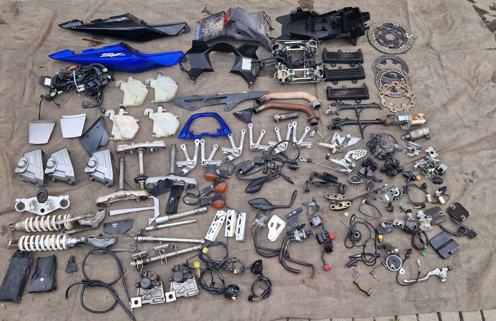 Suzuki SV 650 przepustnica set zbiorniczek rozrusznik pompa wentylator