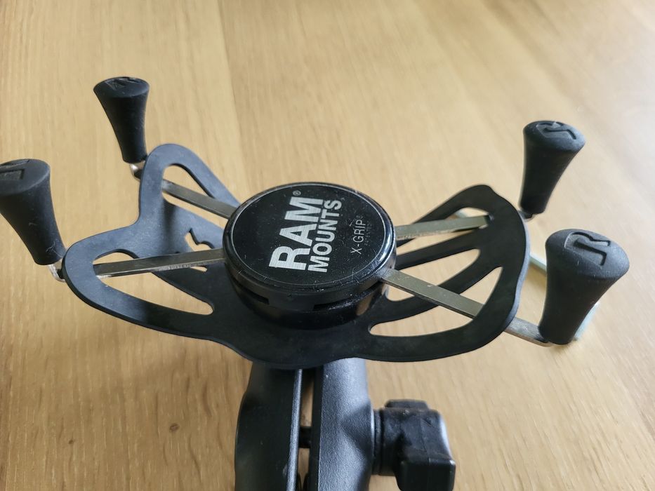 Uchwyt na telefon RAM MOUNT X-GRIP kompletny. Na motor skuter quad