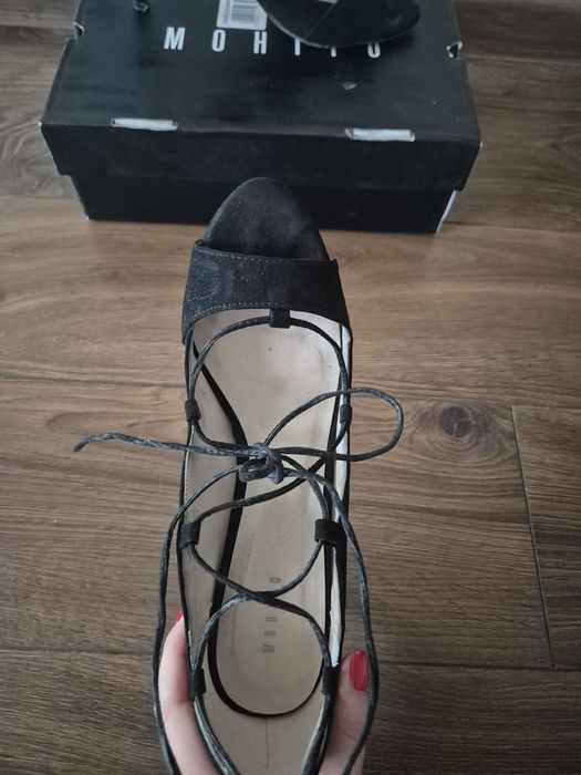 Sandały na obcasie Mohito 36