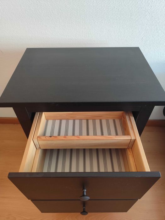 Mesa cabeceira IKEA com duas gavetas