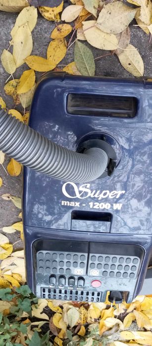 Продам б/у пылесос в хорошем рабочем состоянии