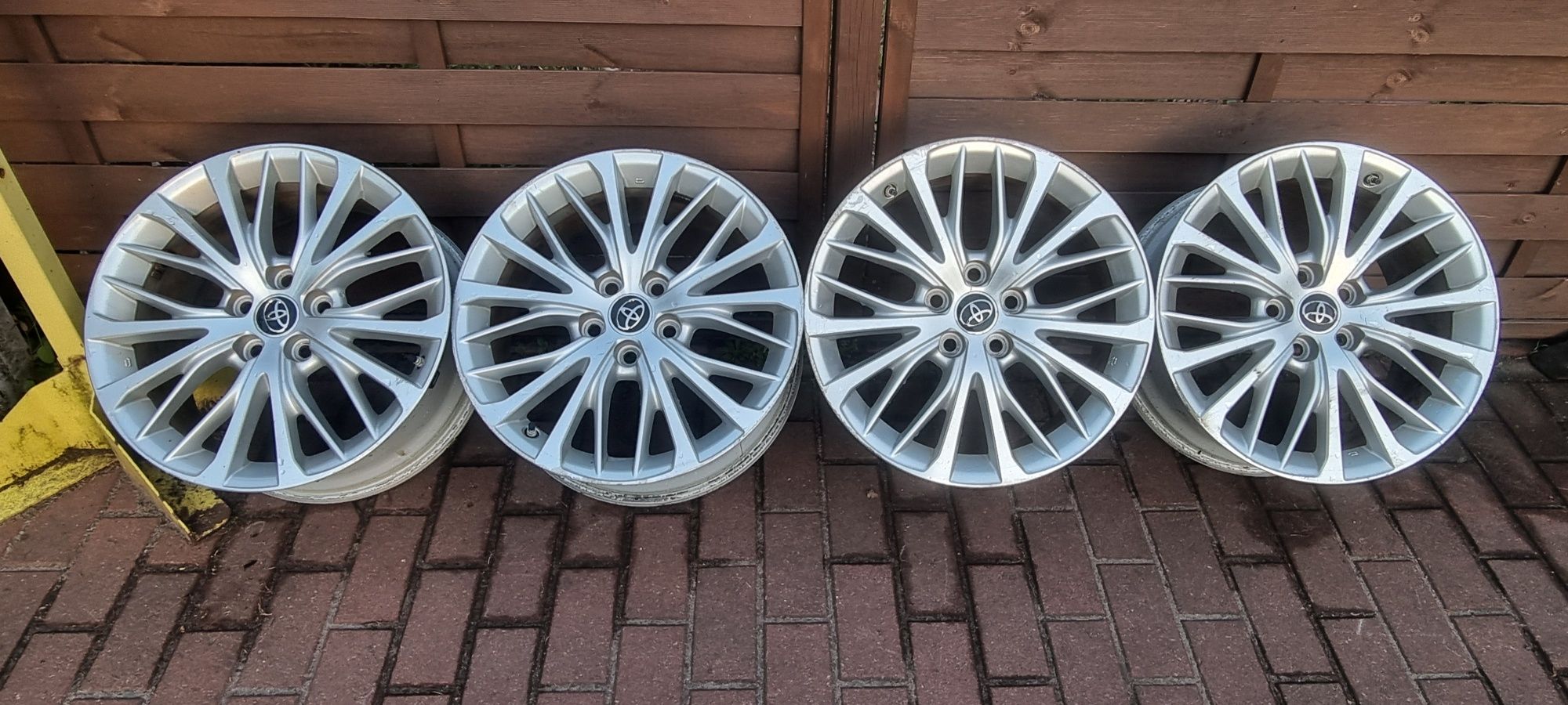 Felgi 5x114,3x18 toyota oryginalne