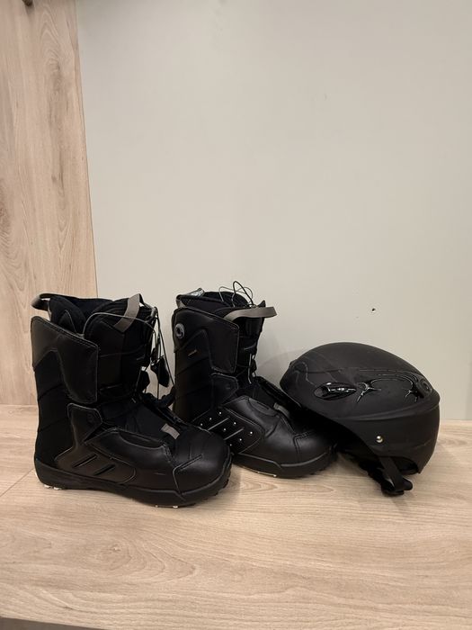 Zestaw narciarski WEDZE Buty 45 i Kask