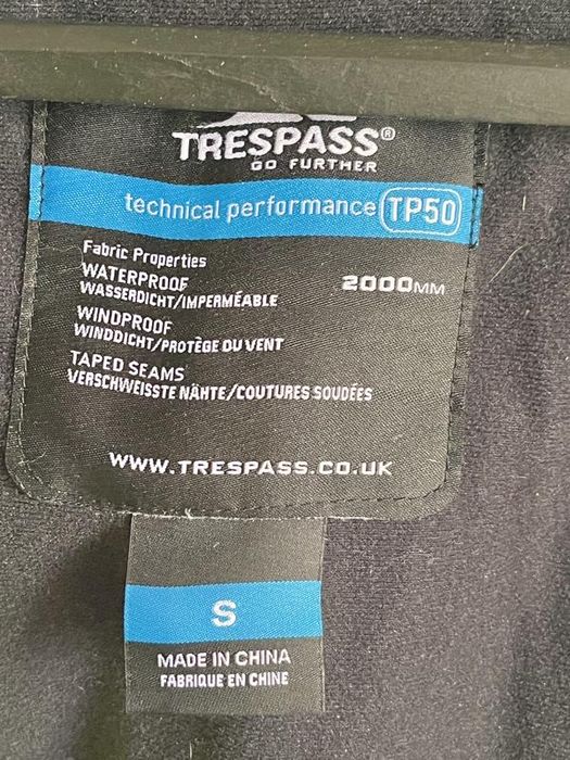 Куртка лижна , куртка трекінгова з захистом від вітру та води