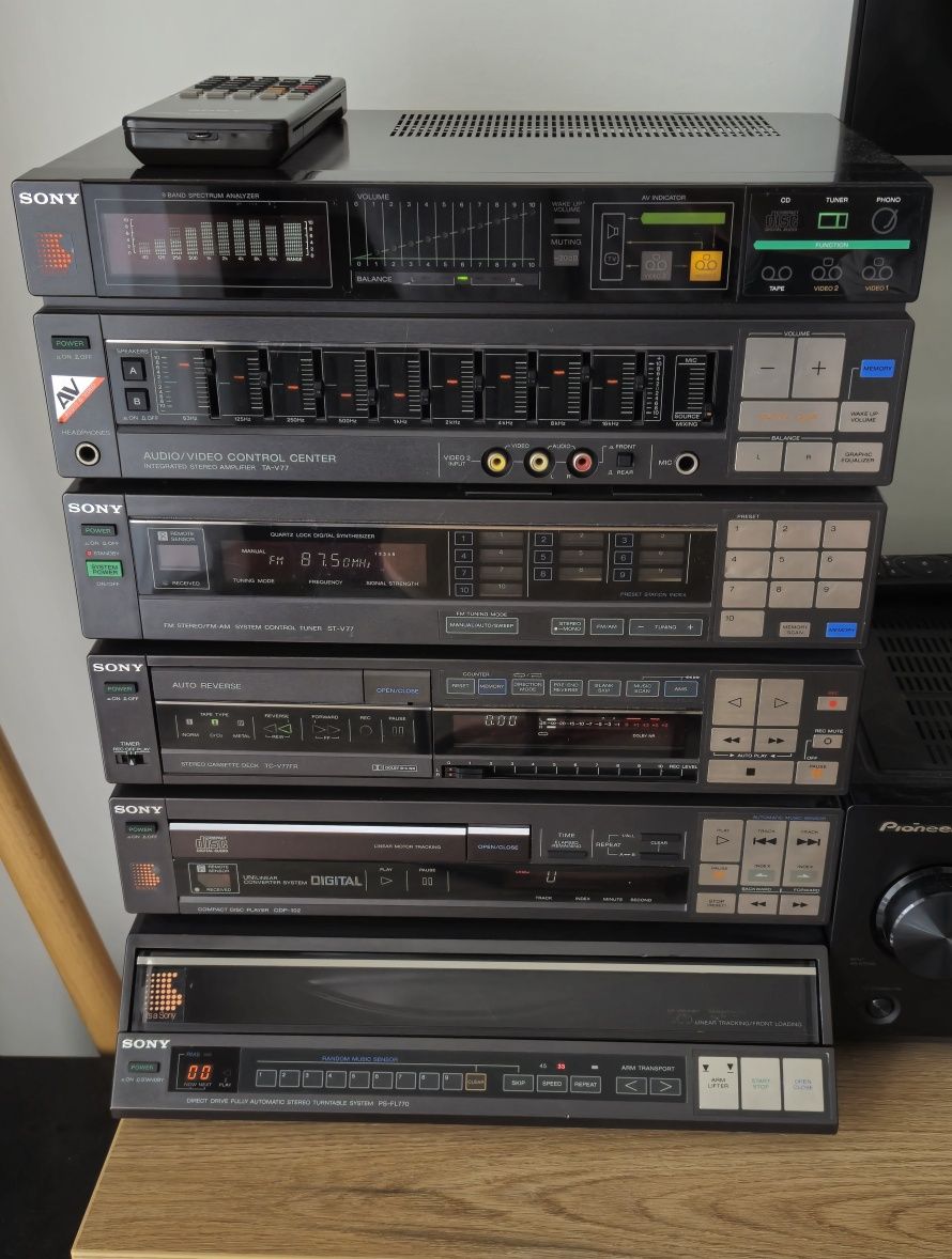 Wieza Sony v77 Wzmacniacz ta-v77 Pilot Rm-v77 i kable