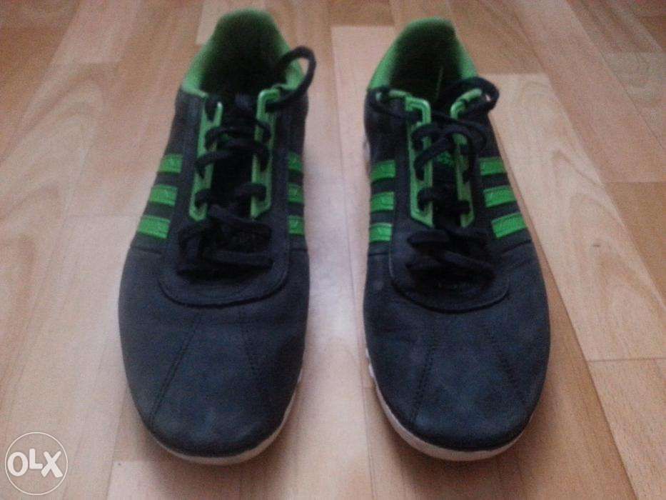 Super buty adidas rozmiar 44 2/3 długość wkłądki 28,5cm ZAPRASZAM !