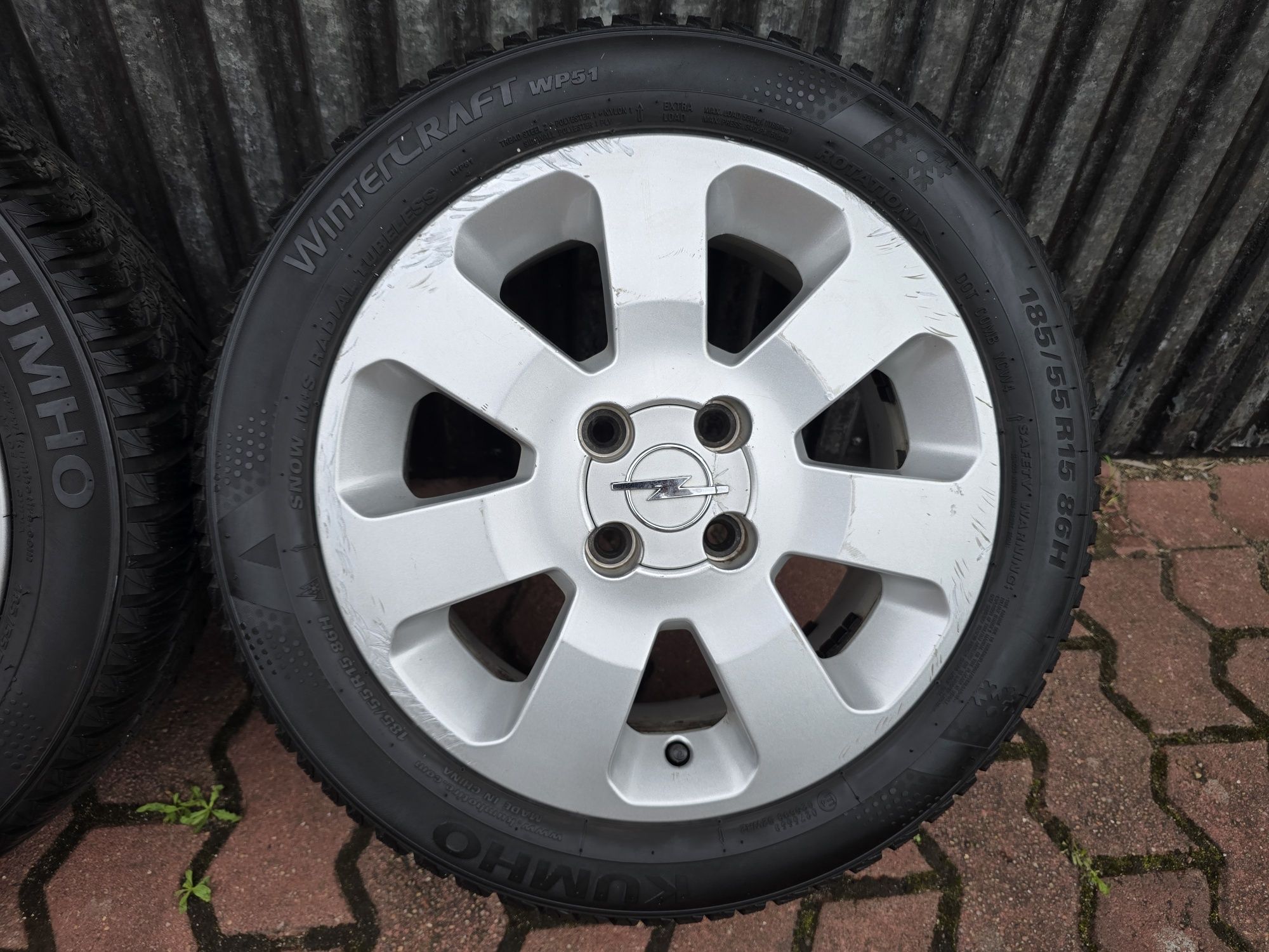Felgi z oponami 185/55R15 Opel Tigra 4x100 Astra Combo Corsa Meriva