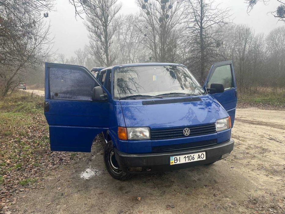Volkswagen Transporter 1994 2.4 дизель довга база