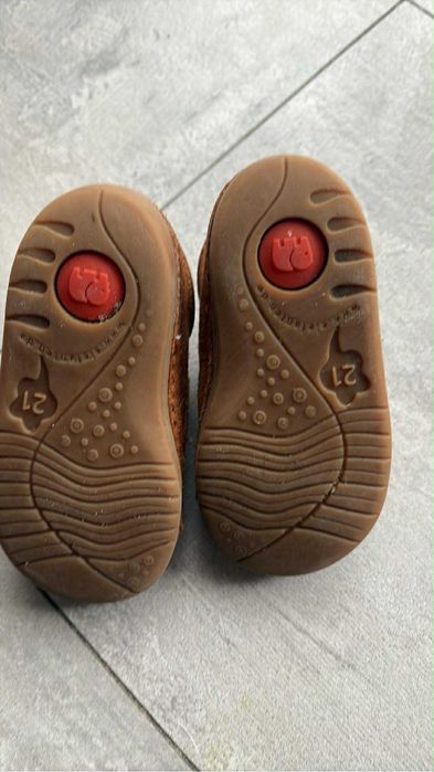 Brązowe buziki rozmiar 21