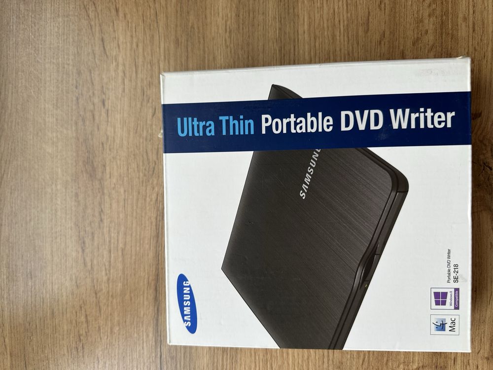 Портативный DVD-CD проигрыватель