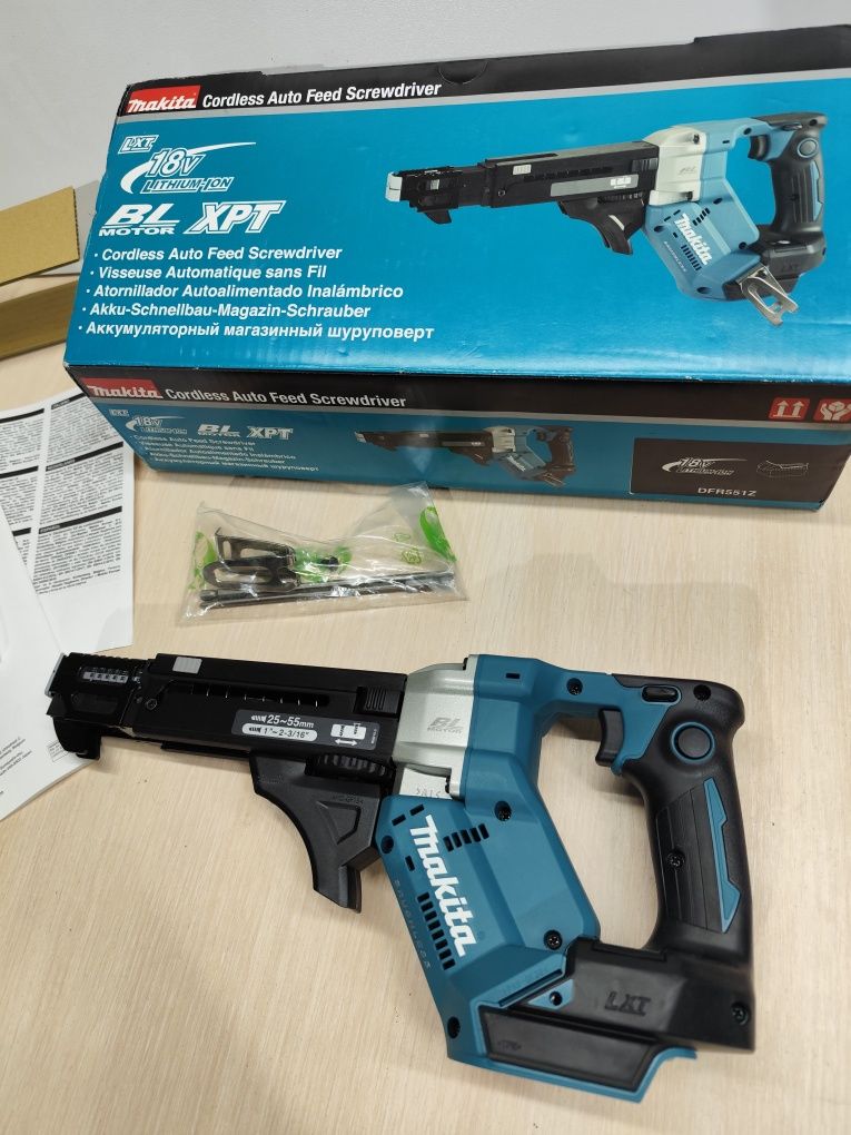 Makita DFR 551 безщітковий акумуляторний шуруповерт стрічковий Макіта