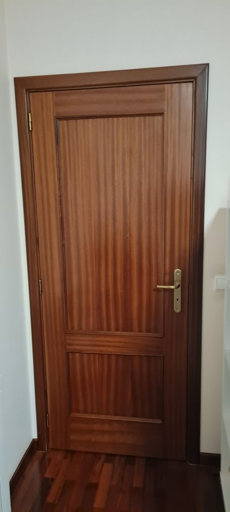 Portas em Madeira