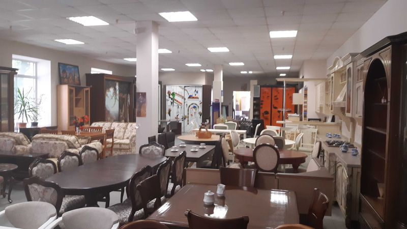 Здаються в оренду  діючі торгівельні площі