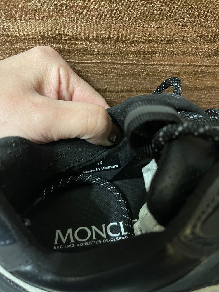 Кросівки Moncler