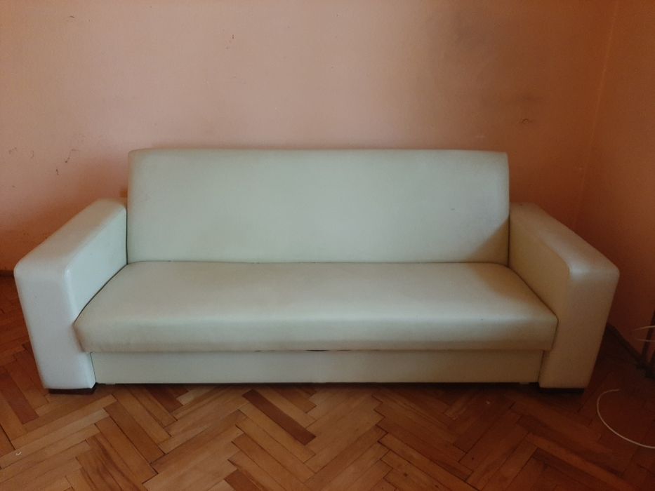 Sofa Eco skóra kremowa rozkładana kanapa łózko