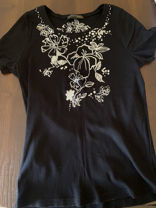 T-shirt z kwiatowym motywem