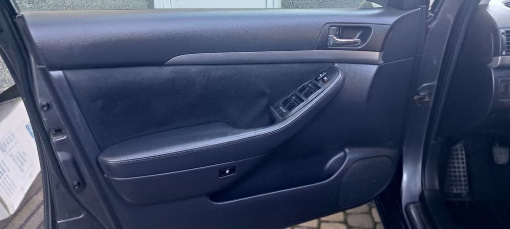 Продам Toyota Avensis