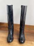 Botas em pele, pretas, marca foreva, cano alto, no 36, pouco uso