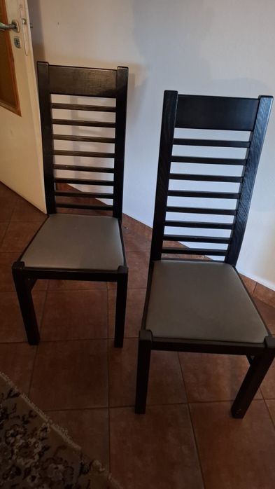 4 Krzesła z Kalwarii Wenge z szarym siedziskiem