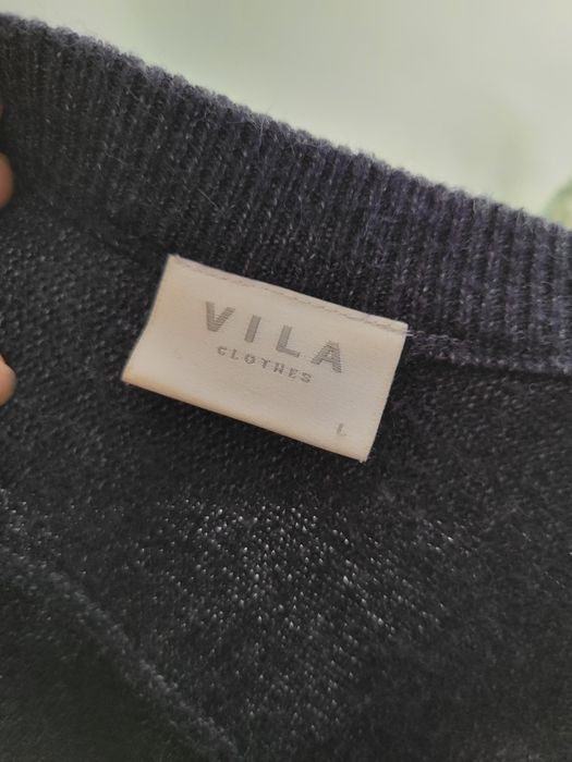Granatowy sweter damski Vila L miły puchaty wiskozowy koronkowy