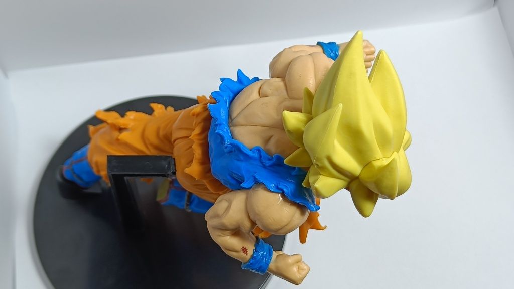 Figurka Dragon Ball Goku Super Saiyan