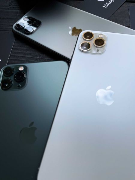 iPhone 11 Pro Max 64/256 Space/Silver/Gold/Green Neverlock 360$/430$.