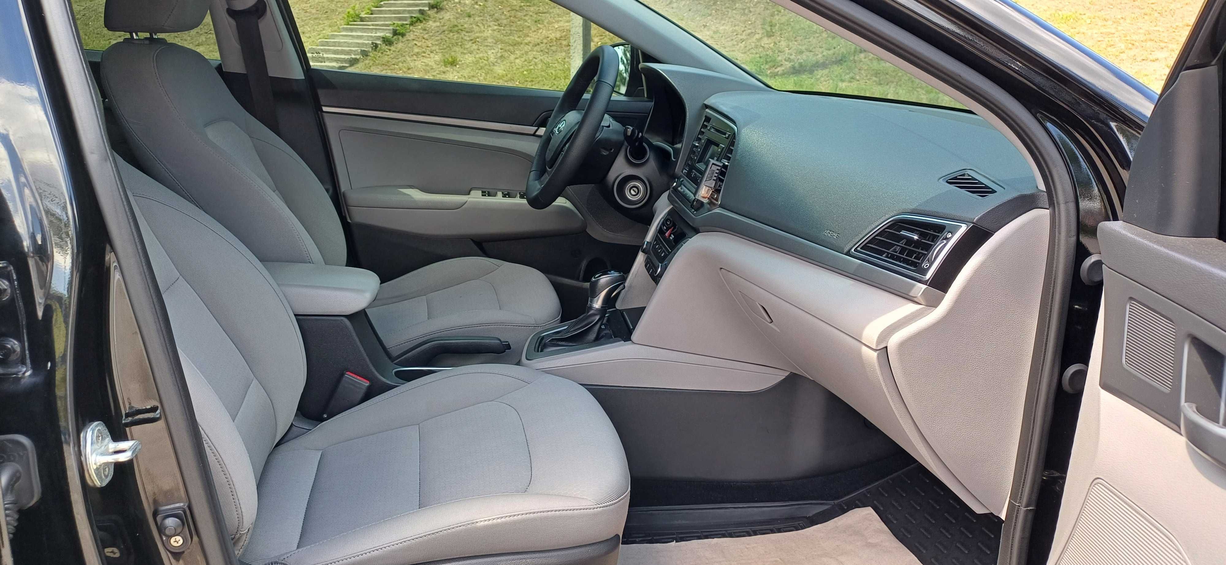 Hyundai Elantra 2.0 ГАЗ-Бензин автомат у відмінному стані