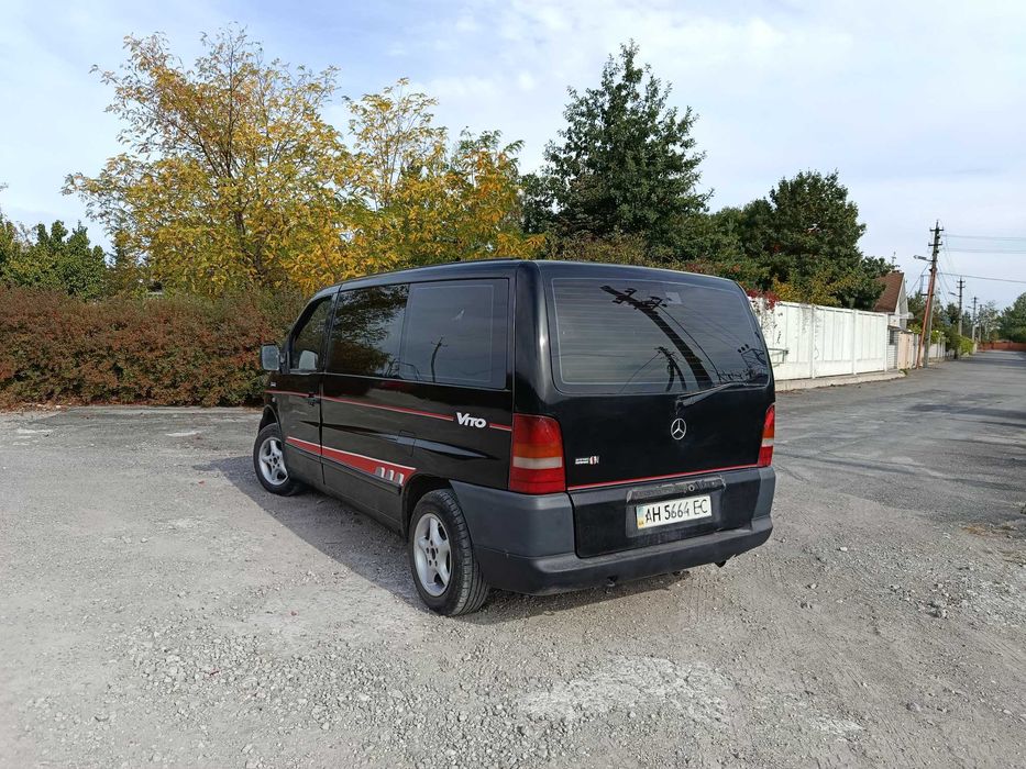 Mercedes Vito легковий пасажирський 8 місць