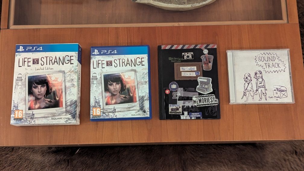 Playstation 4 Edição Limitada Uncharted 1TB c/ comando e 4 jogos