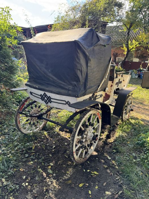 Карета візок під реставрацію.