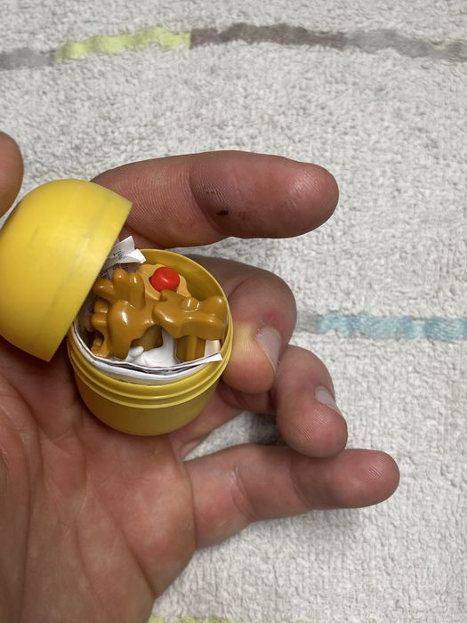 Колекційна іграшка від Kinder